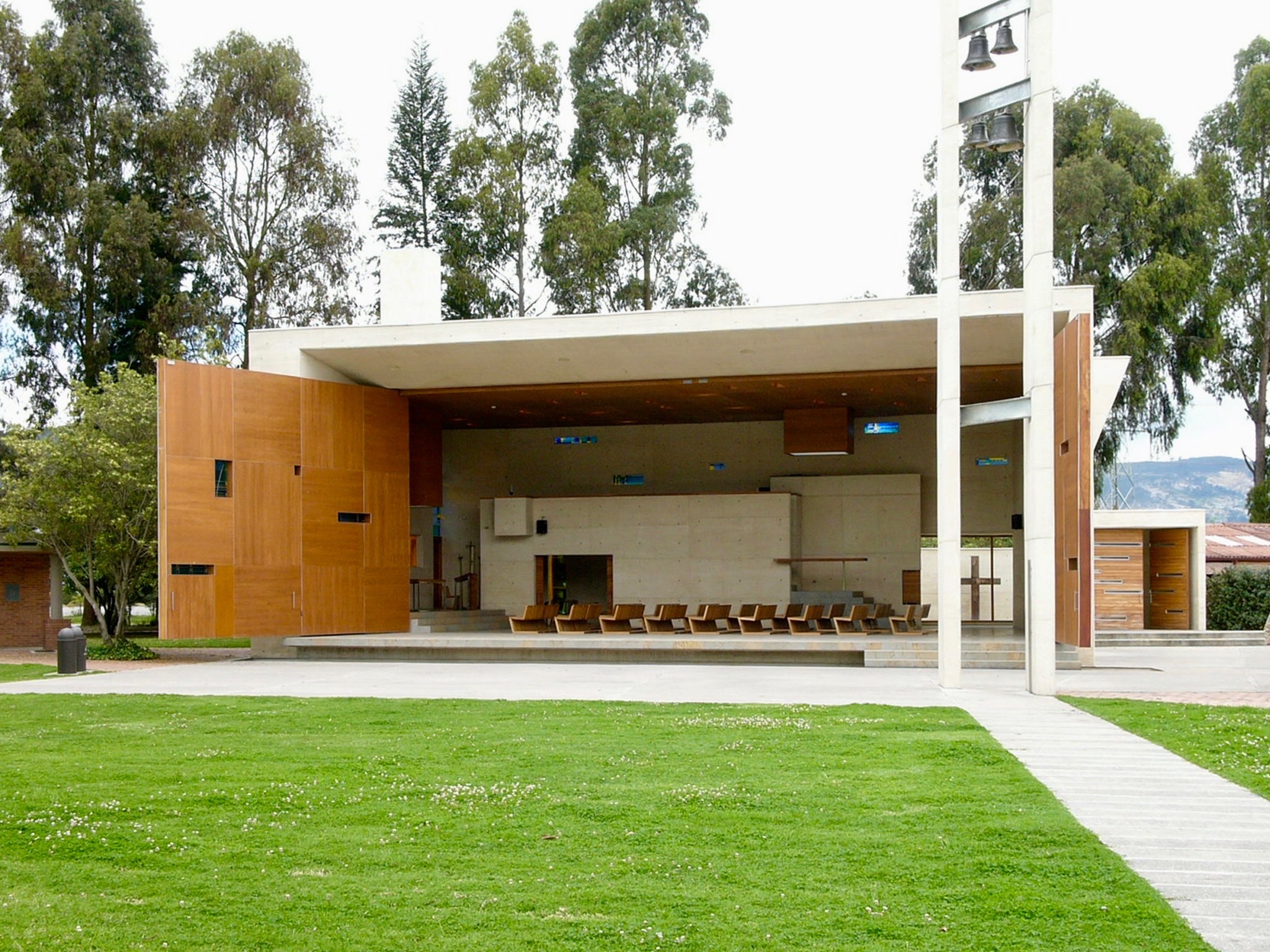  Front view with wall opened 