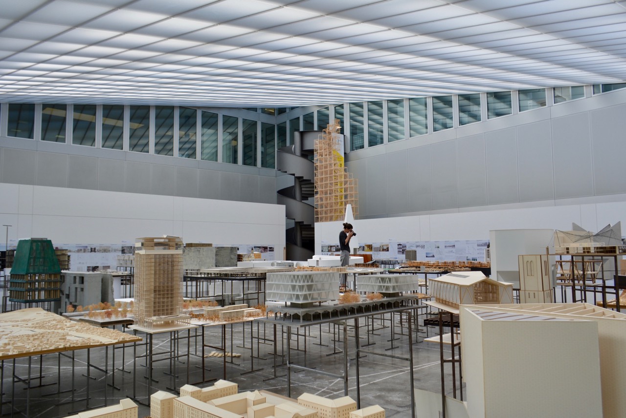  Main exhibition hall 