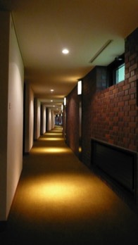  Winding rooms corridor 