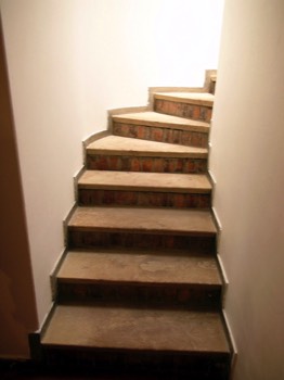  Stair to den 
